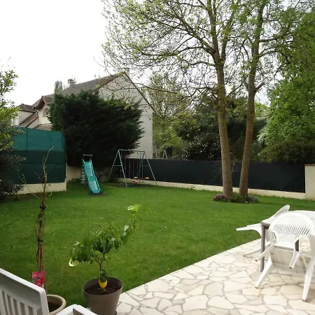 Guest house 3 Chambres-disneyland Paris Saint-Thibault-des-Vignes